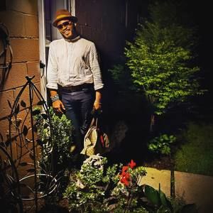 Meet your Posher, Raymond